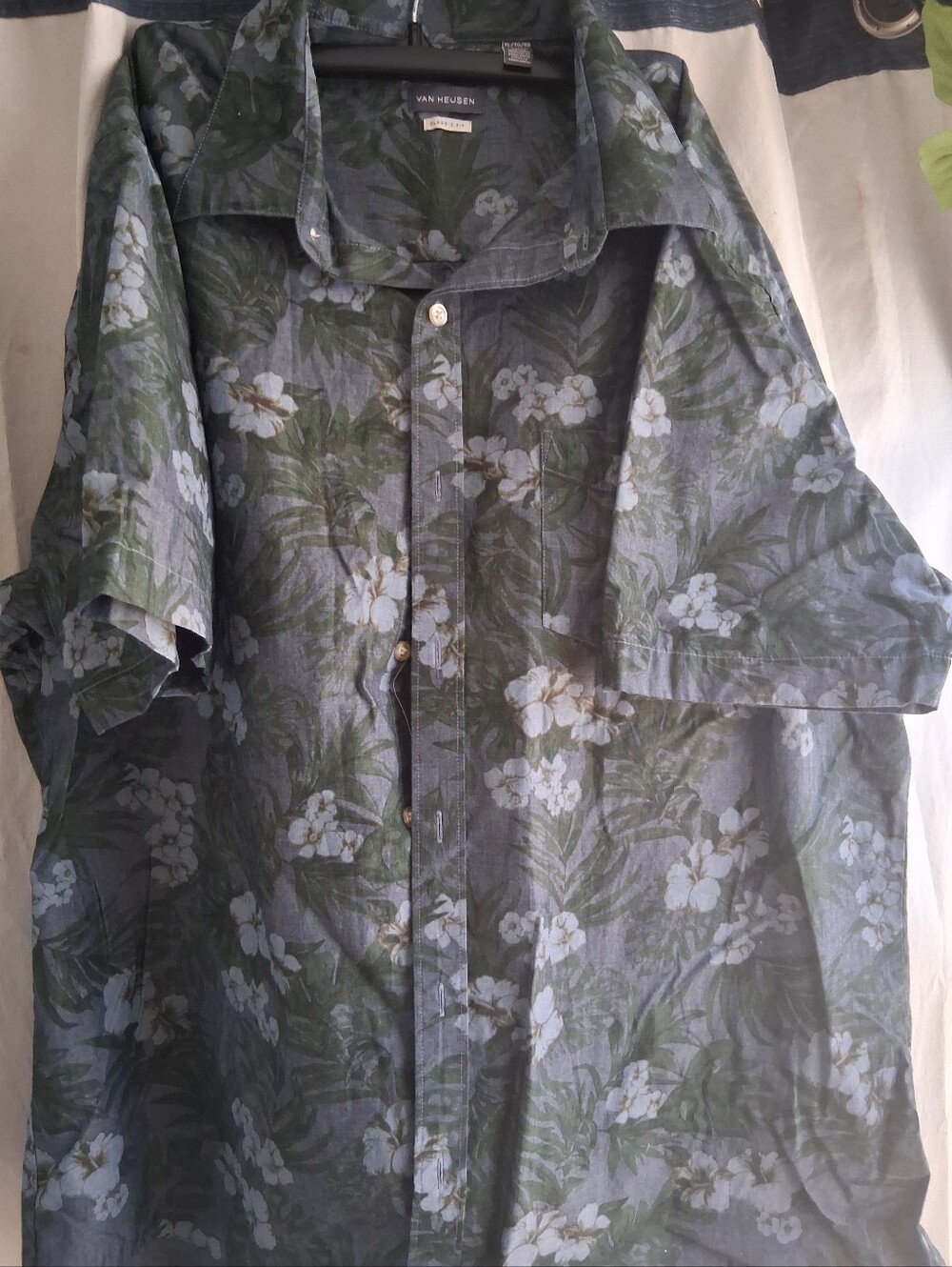 Van Heusen Green and White Floral Short-Sleeve Camp Shirt